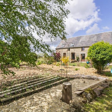 Bed and Breakfast Le jardin des fées Savigny-le-Vieux Esterno foto