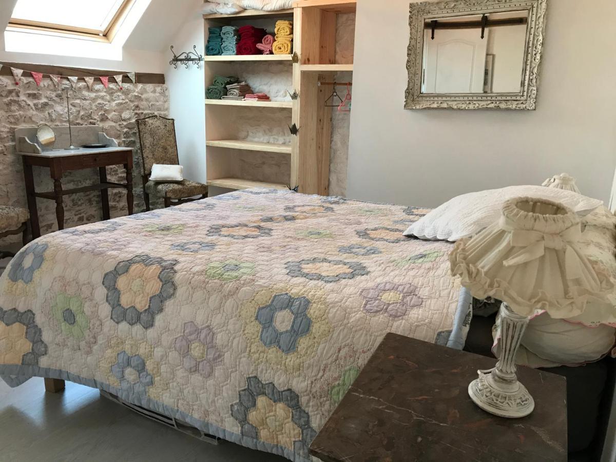Bed and Breakfast Le jardin des fées Savigny-le-Vieux Esterno foto